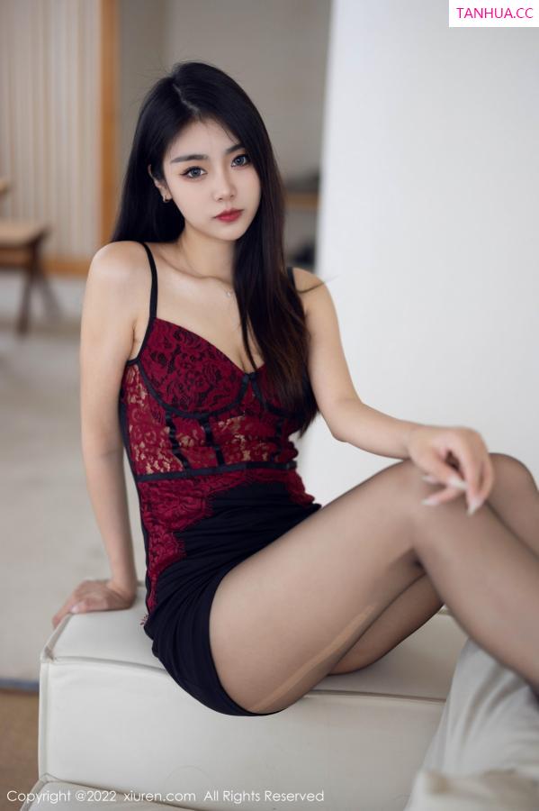 可乐Vicky  [XiuRen]高清写真图 2022.10.27 No.5769 可乐Vicky 黑丝短裙第56张图片